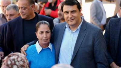 Şehitkamil Belediye Başkanı Umut Yılmaz, Mevlana Mahallesi'nde halk buluşması düzenledi.