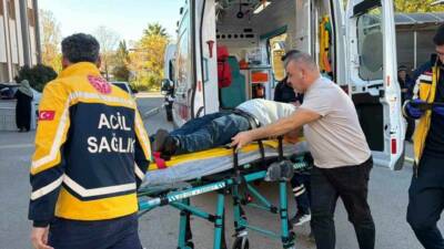 Adıyaman’ın Kahta-Siverek yolunda bir yolcu minibüsü ile otomobilin çarpışması sonucu