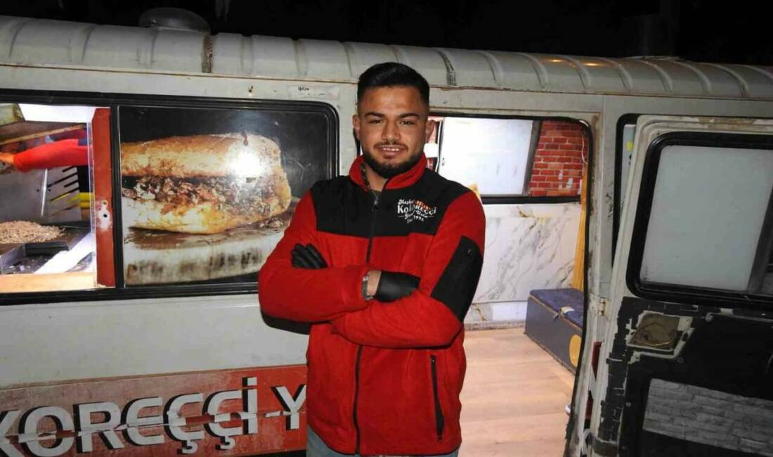 Kilis'te sokak lezzetlerine olan ilginin azaldığını belirten genç kokoreç ustası,