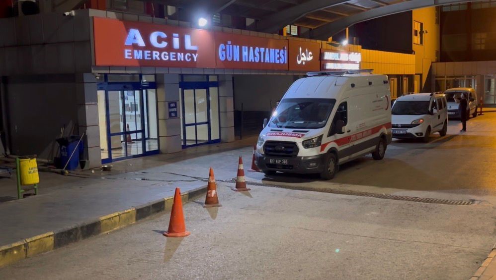 Gaziantep’te bir süre önce aynı kuaförde beraber çalıştığı ve husumetli
