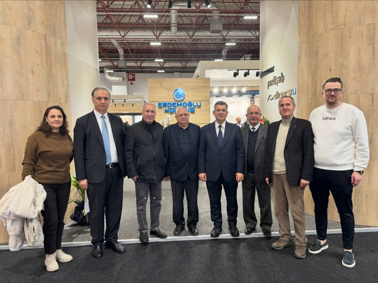 Besni Eğitim Vakfı (BEV) Yönetimi, İstanbul Yeşilköy’de düzenlenen Uluslararası Halıcılık