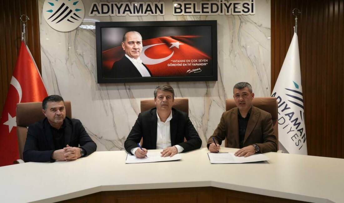 Adıyaman Belediye Başkanı Abdurrahman Tutdere, Belediye-İş Sendikası ile gerçekleştirilen toplu