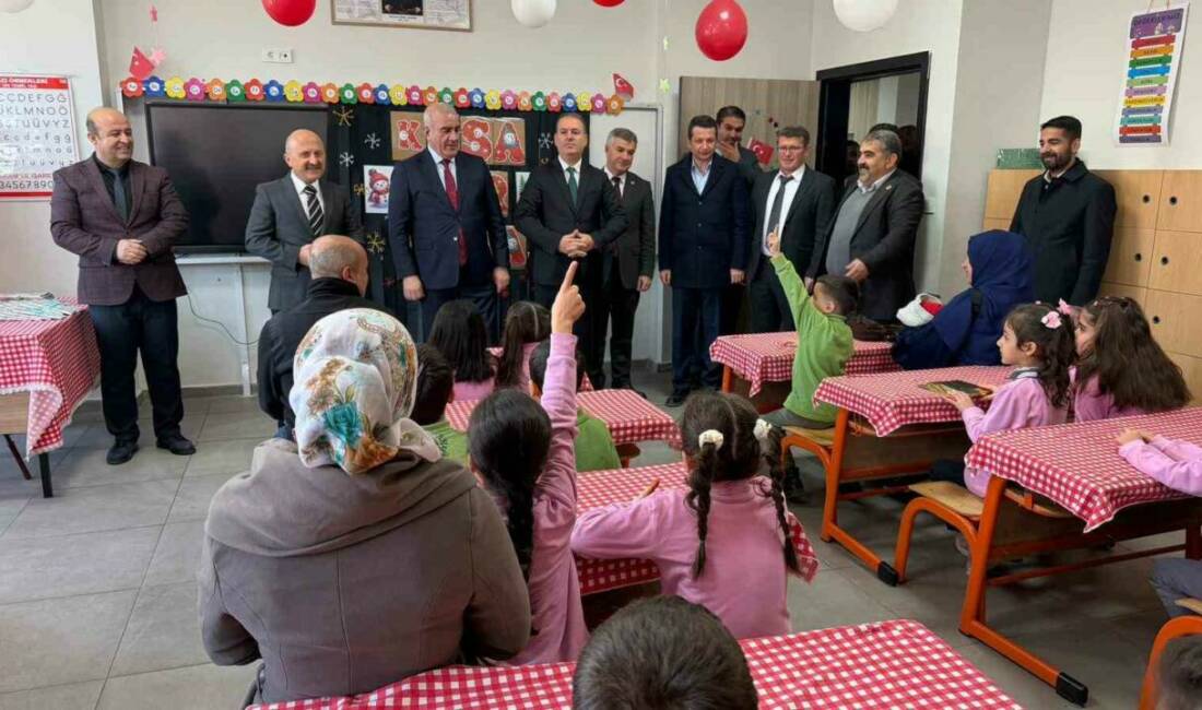 Adıyaman’da, 154 bin 960 öğrenci karne heyecanı yaşadı.