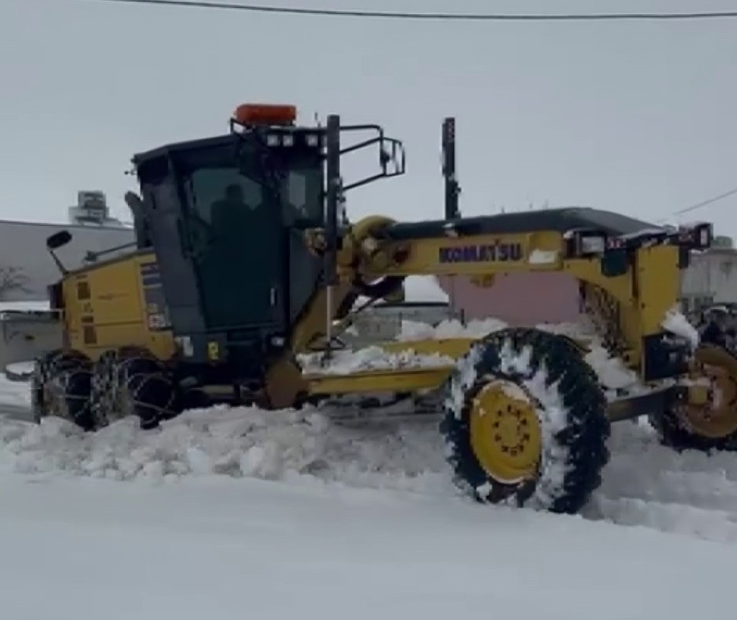 Adıyaman genelinde etkili olan yoğun kar yağışının ikinci gününde, Adıyaman