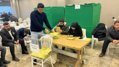 Besni Esnaf Odası Başkanlığı seçiminde oy verme işlemi sona erdi.