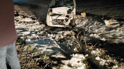 Diyarbakır’ın Çınar ilçesinde 3 aracın karıştığı zincirleme kazada 2 kişi