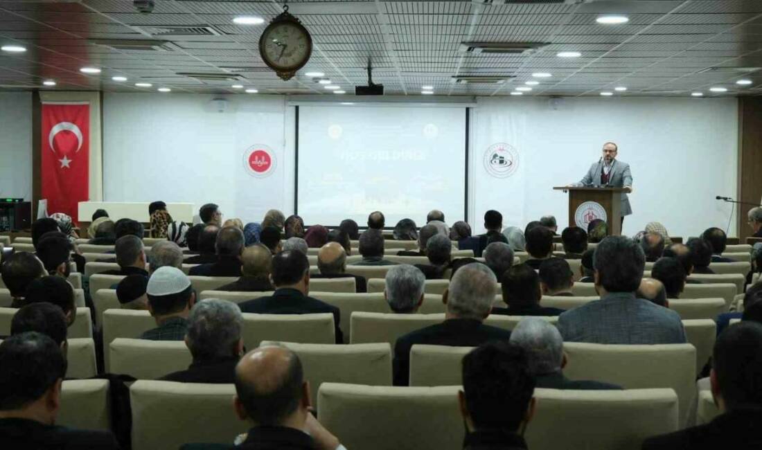 Diyarbakır’da, 2026 yılı hac organizasyonunda görev alacaklara yönelik eğitim semineri