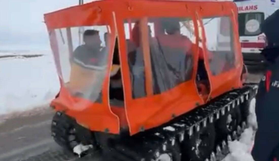 Gaziantep’i Araban ilçesinde düşük riski bulunan ancak karla kaplı yollar