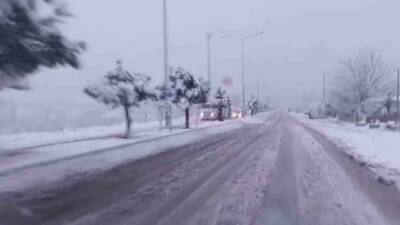 Adıyaman’ın Gölbaşı ilçesinde gece saatlerinde başlayan yoğun kar yağışı, sabah