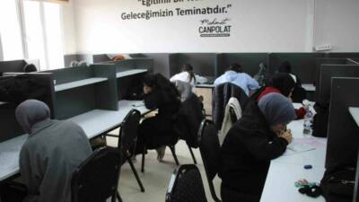 Haliliye Belediyesi, sınavlara hazırlanan gençlere yönelik eğitim desteklerini sürdürüyor.