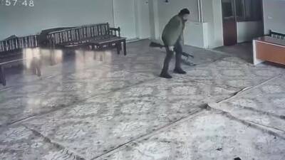 Diyarbakır’ın merkez Bağlar ilçesinde 1 kişinin hayatını kaybettiği, 1 kişinin