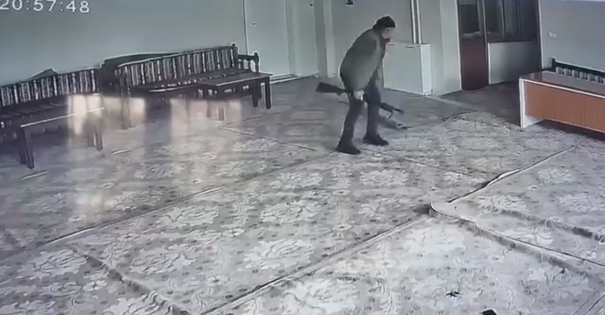 Diyarbakır’ın merkez Bağlar ilçesinde 1 kişinin hayatını kaybettiği, 1 kişinin