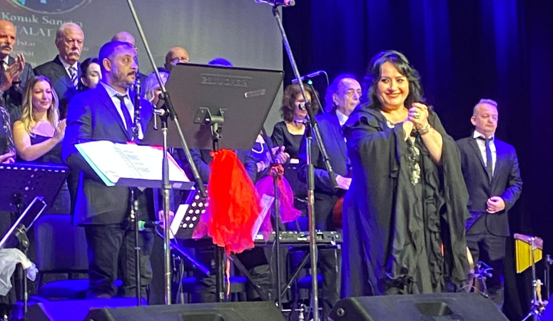İstanbul’da düzenlenen “Sihirli Notalar ile Geçmişe Yolculuk” konserinin ikincisi, adeta