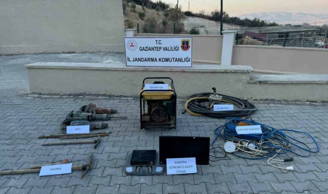 Gaziantep’te kaçak maden ocağı açarak krom madeni çıkardığı belirlenen 2