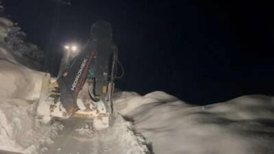 Şırnak’ta karla mücadele kararlılıkla devam ediyor. Valilik emrindeki İl Özel