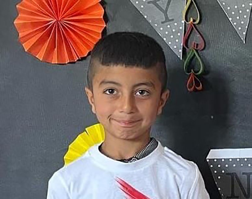 Mardin’in Mazıdağı ilçesinde karnelerini aldıktan sonra buz tabakasının kırılması sonucu