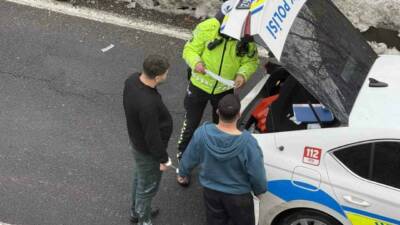 Diyarbakır’ın merkez Bağlar ilçesinde kaza yapan minibüs ve hafif ticari