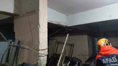 Kolonu çatlayan binadaki 83 kişi tahliye edildi, apartman mühürlendi ve