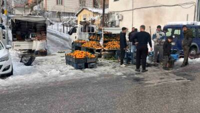 Diyarbakır’ın Kulp ilçesini 3 gündür esir alan yoğun kar yağışı