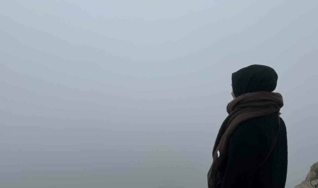 Mardin’de sabah saatlerinden itibaren etkili olan yağmur, yoğun sis ve