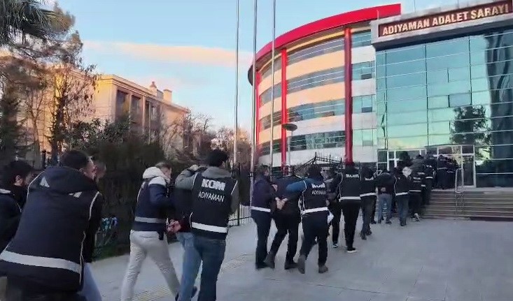 Adıyaman’da, "Suç işlemek amacıyla silahlı örgüt kurmak" ve "Nitelikli yağma"