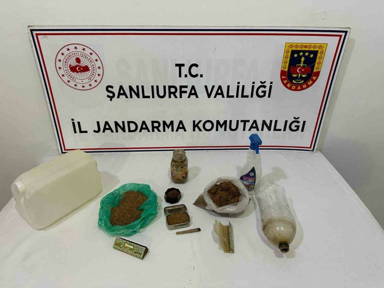 Şanlıurfa’da düzenlenen operasyonlarda çeşitli uyuşturucu maddeler ele geçirildi, 9 şüpheli