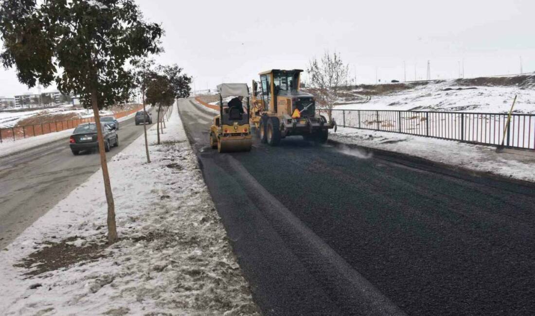Siirt Belediyesi şehir genelinde altyapı ve yol bakım çalışmalarını aralıksız