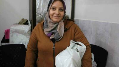 Diyarbakır’da sosyal medya üzerinden gelen yardımlarla ihtiyaç sahibi çocukların ayakkabı