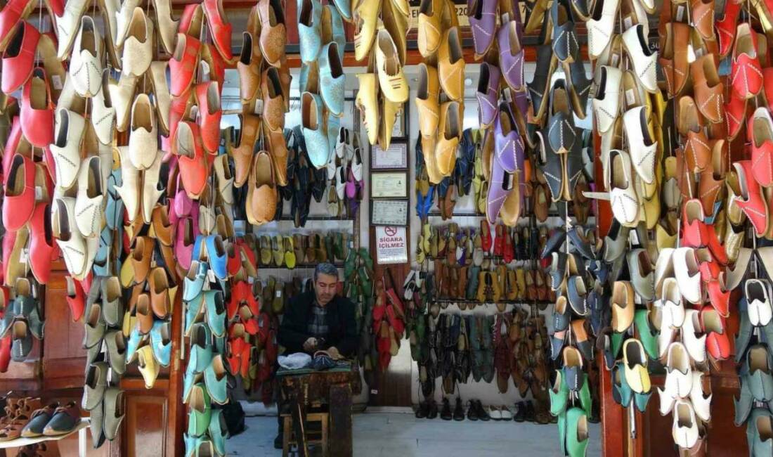 Hollywood filmlerinin yanı sıra son yıllarda tarih filmi ve dizilerinde