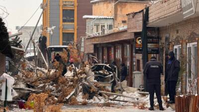 Şanlıurfa’nın Suruç ilçesinde sanat sokağının ahşap ve plastikten yapılan çatısı,