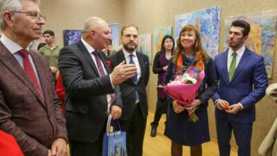 Rusya’nın Saint Petersburg kentinde sanatçı Aygül Okutan tarafından açılan “Rus