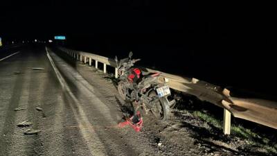 Adıyaman'ın Gölbaşı ilçesinde motosikletin çukura düşmesi sonucu sürücü ağır yaralandı. 