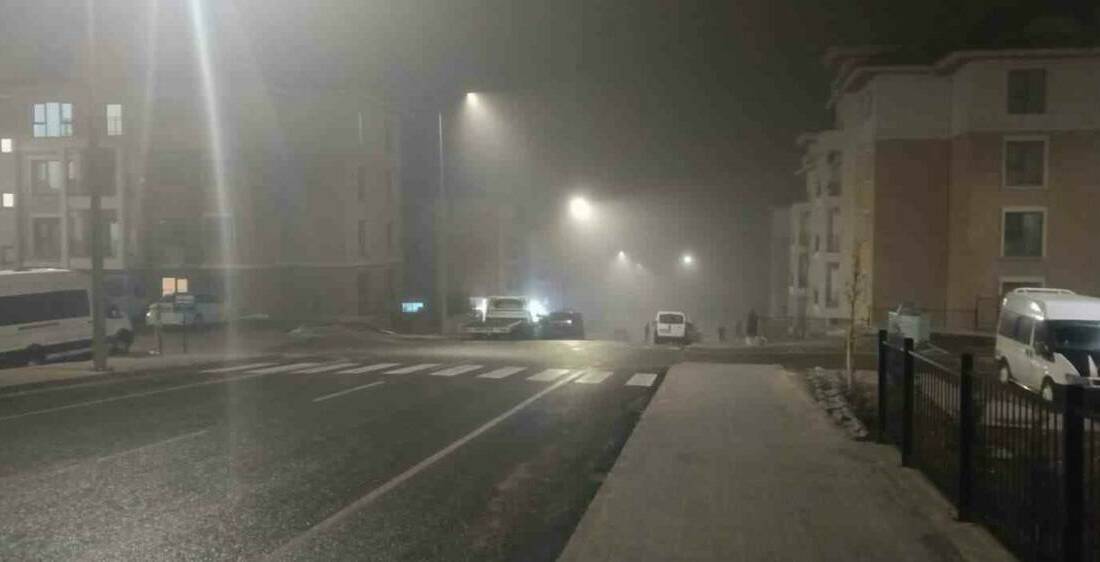 Adıyaman’ın Gölbaşı ilçesinde yoğun sis hayatı olumsuz etkiledi.