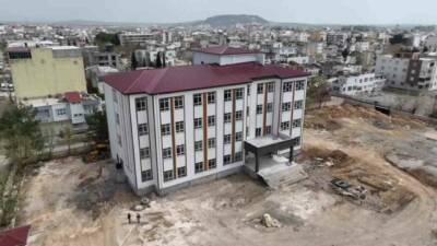 Kahramanmaraş merkezli depremlerin ardından Adıyaman’da yürütülen yeni okul yapımları ve