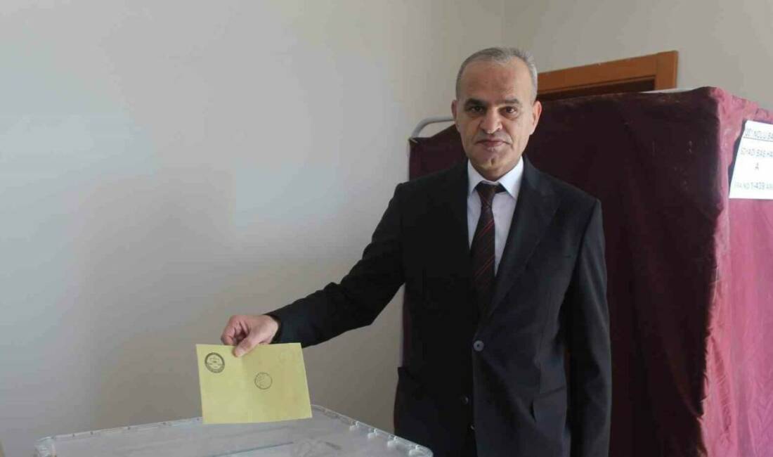 Adıyaman Kahta Esnaf ve Sanatkârlar Odası Olağan Genel Kurulu’nda mevcut