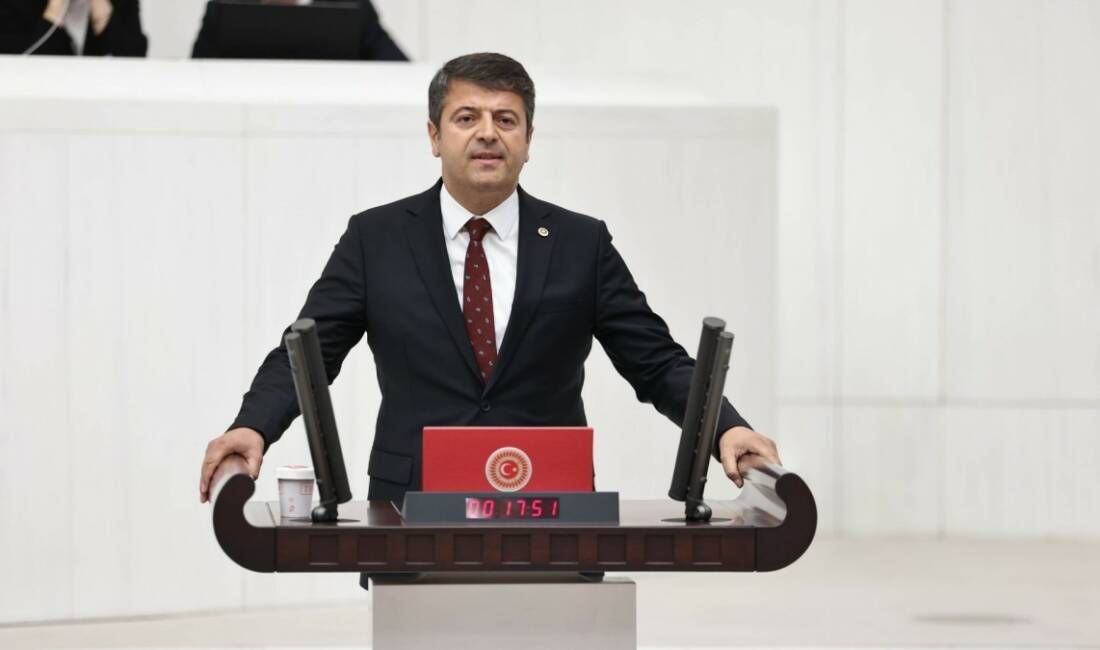 Adıyaman'da trafik kazasında Fehmi Gürsoy yaşamını yitirdi. Belediye Başkanı Abdurrahman