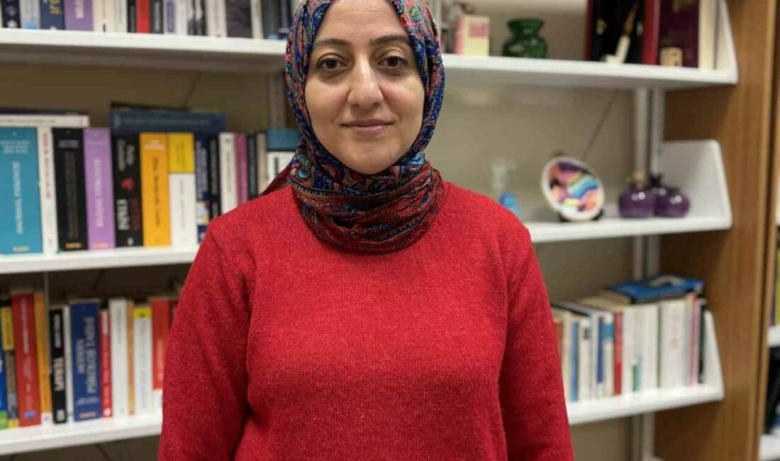 28 Şubat sürecinde uygulanan başörtüsü yasağı nedeniyle üniversite eğitimini Kuzey