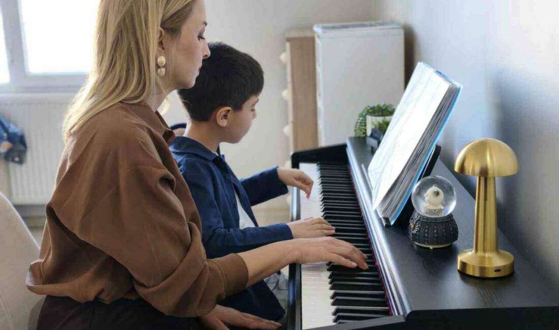 Mardin’in Merkez Artuklu ilçesinde yaşayan 8 yaşındaki Muhammet Emir Çelik,