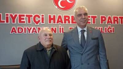 MHP Besni İlçe Başkanlığı görevine atanan Fuat Akdeniz, yaptığı ilk