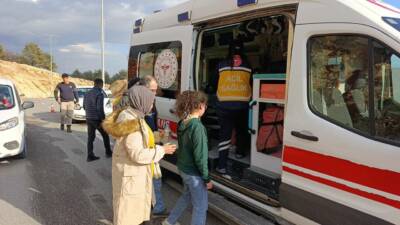 Adıyaman’da iki otomobilin çarpışması sonucu meydana gelen kazada 2 kişi