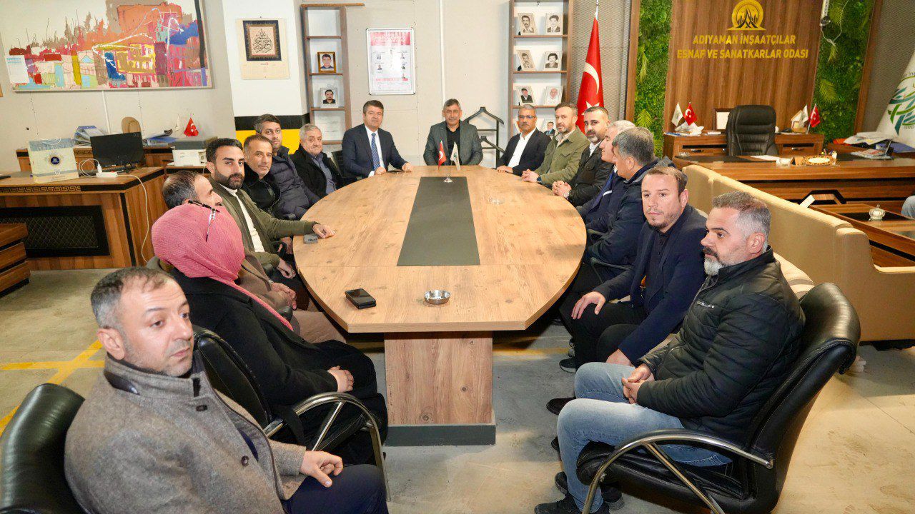 Adıyaman Belediye Başkanı Abdurrahman Tutdere, genel kurul sonrası güven tazeleyen