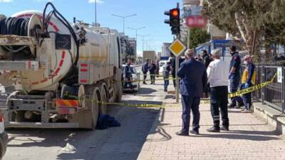 Adıyaman’da, tanker altında kalan yaya, feci şekilde hayatını kaybetti.