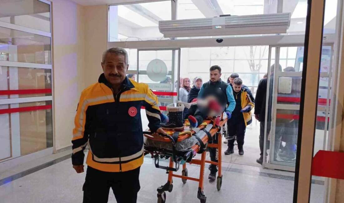 Adıyaman’da otomobilin şarampole devrilmesi sonucu 5 kişi yaralandı.