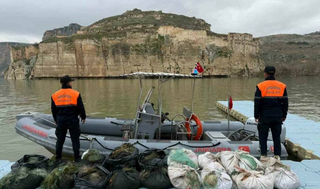 Gaziantep’te ağ ile avlanma yasağına uymayan 2 şahıs, jandarma ekiplerince