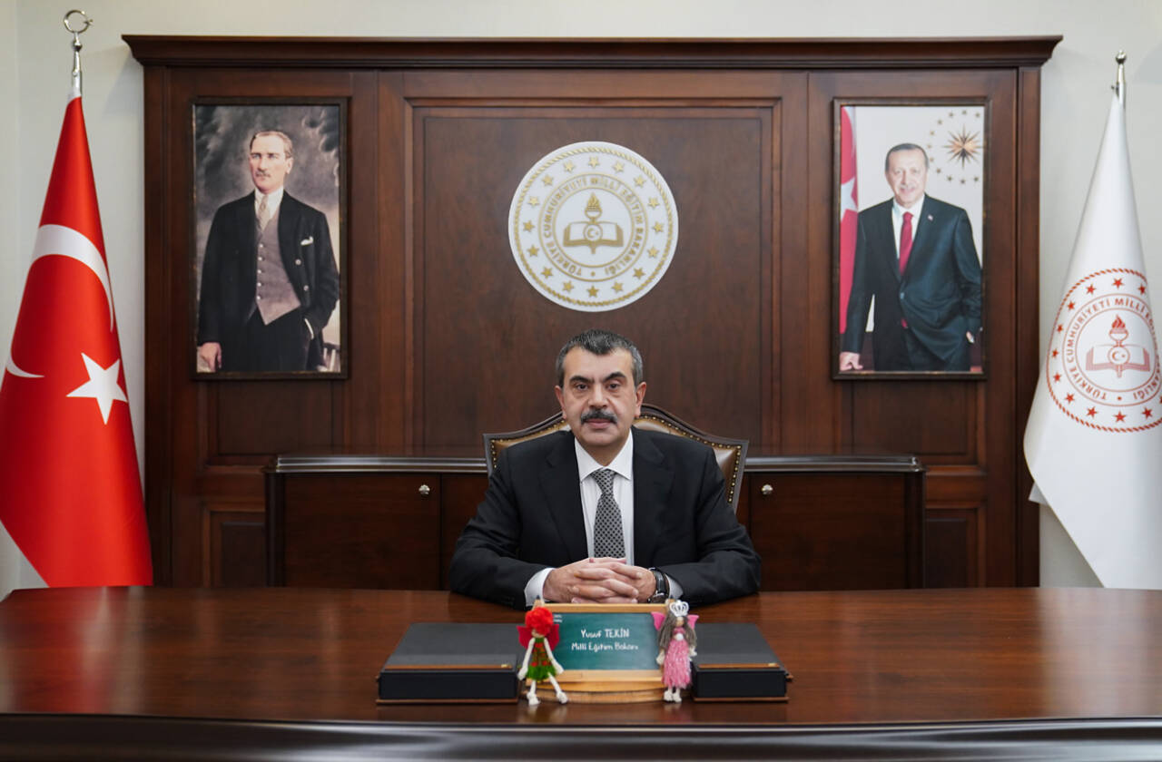 Millî Eğitim Bakanı Yusuf Tekin, yarıyıl tatilinin ardından okullarda başlayacak