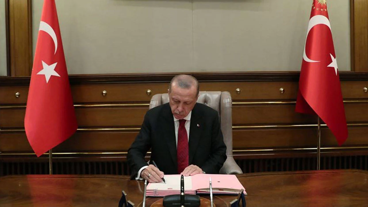 Cumhurbaşkanı Recep Tayyip Erdoğan imzasıyla Resmî Gazete’de yayımlanan kararla, Türk