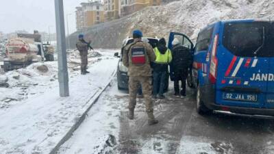 Adıyaman’ın Gölbaşı ilçesi Yenişehir deprem konutları bölgesinde Jandarma Asayiş ve
