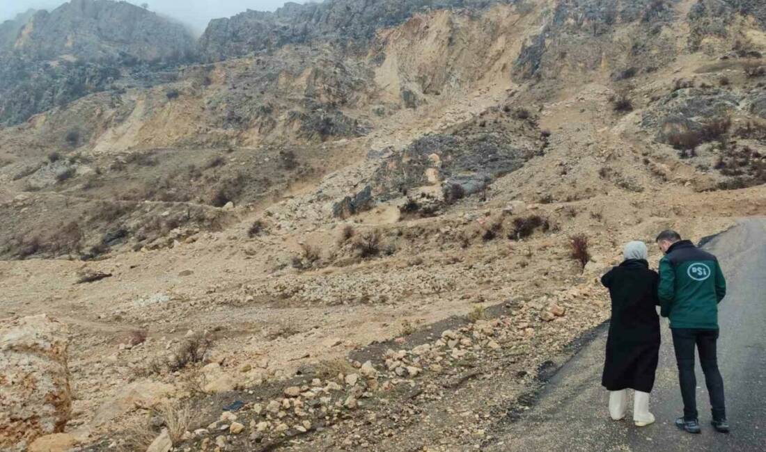 Adıyaman’da yoğun yağış nedeniyle Tut ilçesinde meydana gelen heyelan ve