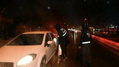 Adıyaman İl Emniyet Müdürlüğü ekiplerince ’huzurlu sokaklar’ uygulaması gerçekleştirildi.