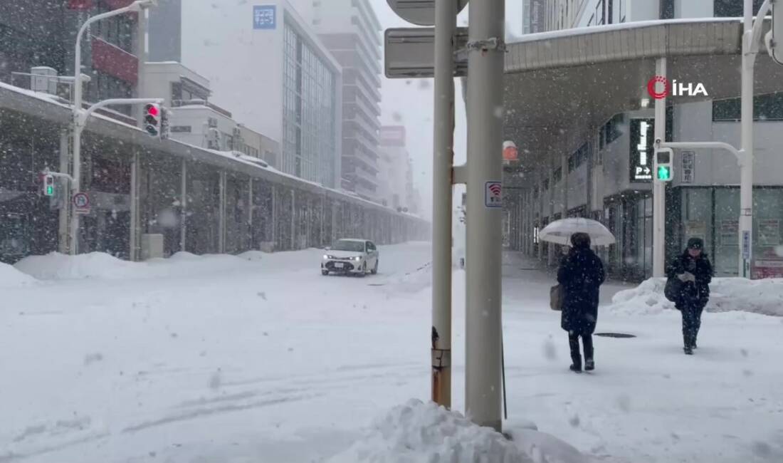 Japonya'da 20 Ocak'tan bu yana etkili olan yoğun kar yağışı